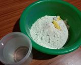 Foto langkah ke 1 dari resep Roti Jala Kuah Kari Ayam.