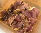 รูปขั้นตอนการทำที่ 1 ของ ข้าวหมูทอดกระเทียม