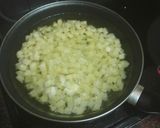 Foto del paso 1 de la receta Bocadillo de tortilla de papas con polvo de cebolla frita y alioli