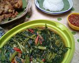 Foto langkah ke 2 dari resep Ca kangkung pedas.