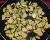 Foto del paso 1 de la receta: Pasta de espinacas con verduras