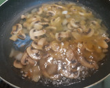 Foto del paso 3 de la receta: Champiñón con cebolla
