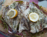 Foto del paso 4 de la receta: Doradas especiadas al horno con cebolla morada, para dieta