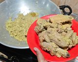 Foto langkah ke 6 dari resep Ayam Goreng Bumbu Kelapa.