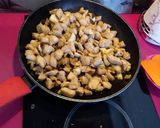 Foto del paso 4 de la receta: Empanada de pollo con foie gras de pato