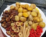 Hình bước làm 3 của món Gà hầm hạt dẻ