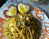 Foto langkah ke 2 dari resep Mie Goreng Ultah (Mr. Juli Nsh B'day😙).