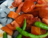 A picture of step 1 of Alu matar gaajar.