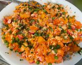 Une image de l'étape 15 de Salade multicolore de riz blanc, carottes, petits pois, tomate, radis et persil.