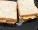 A picture of step 5 of Chicken tikka and egg sandwich.