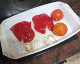Foto del paso 1 de la receta: Pescado con mojo de pimiento y tomate asado y papas arrugás