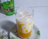 Foto langkah ke 3 dari resep Ice Mango Matcha Latte.