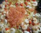 Foto del paso 2 de la receta: Fideüa con extra de marisco