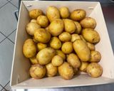 Une image de l'étape 1 de Pommes grenailles aux herbes ail rose en chemise.