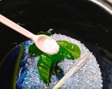 Foto langkah ke 3 dari resep Nasi Uduk Bunga Telang.