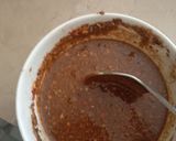 A picture of step 2 of Hari mirch k pokray.