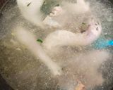 Foto langkah ke 3 dari resep Soto dan Sup Ayam Kampung ala Pak Min Klaten.