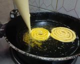 जिलेबी (jalebi recipe in marathi) रेसिपी स्टेप 3 फोटो 