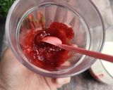 Foto langkah ke 1 dari resep Es sarang burung strawberry.