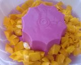 Foto del paso 3 de la receta: Gelatina de leche condensada y mango 🍮🥭