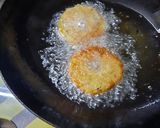 A picture of step 7 of Potato donut kebab.