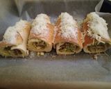 Sajttal, füstölt szalámival töltött kifli recept fázis 6 fotója