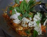 Foto langkah ke 5 dari resep Mi goreng jawa.