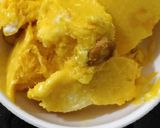 A picture of step 2 of Mango almond ice cream.