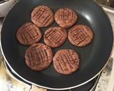 Foto langkah ke 5 dari resep Cookies Cokelat Teflon.