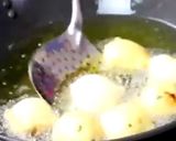 A picture of step 5 of Sweet dahi vada.