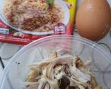 Foto langkah ke 1 dari resep Nasi Goreng Ayam Suwir.