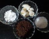 કેળા ચોકલેટ રોલ (Banana Chocolate Roll Recipe In Gujarati) રેસીપી સ્ટેપ1ફોટો