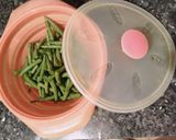Foto del paso 2 de la receta: Filetes de pavo con judías verdes en salsa de almendra