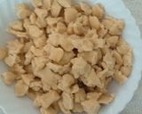 A picture of step 2 of Wheaty crackles.