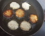 A picture of step 3 of Banana Balls.