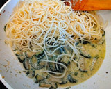 Tejszínes cukkini spagetti tésztával recept fázis 4 fotója