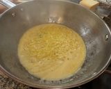 A picture of step 4 of Shrimp Garlic Noodle.