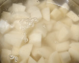 Foto del paso 2 de la receta: Croquetas de patatas y atún!
