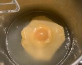 รูปขั้นตอนการทำที่ 2 ของ ราวีโอลี่ลาวา ไส้ชีสริค๊อตต้า (Ravioli Egg Yolk with Ricotta)