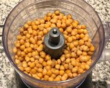 Foto del paso 1 de la receta: Albóndigas de garbanzos con salsa de tomate natural
