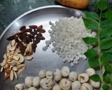 A picture of step 1 of Sabudana Mixture.