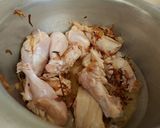 A picture of step 2 of Simple chicken Aloo shorba.