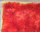 Foto langkah ke 6 dari resep Roll Cake Strawberry Saffron (1240).