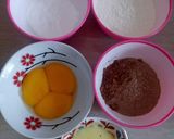 Foto langkah ke 1 dari resep Chocolate hokkaido chiffon cupcake.