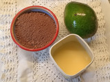 Postre mousse de palta y chocolate