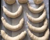 Kifli és zsemle recept fázis 2 fotója