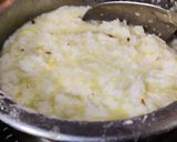 A picture of step 4 of Ven Pongal (Khara Pongal).