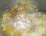 A picture of step 1 of Potatoes fillet buns.