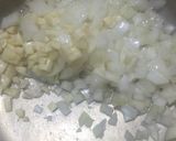 Foto del paso 1 de la receta: Polenta con estofado de menudos de pollos
