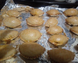 A picture of step 10 of Meat pies #teamcontest#supersnackers#snacks.